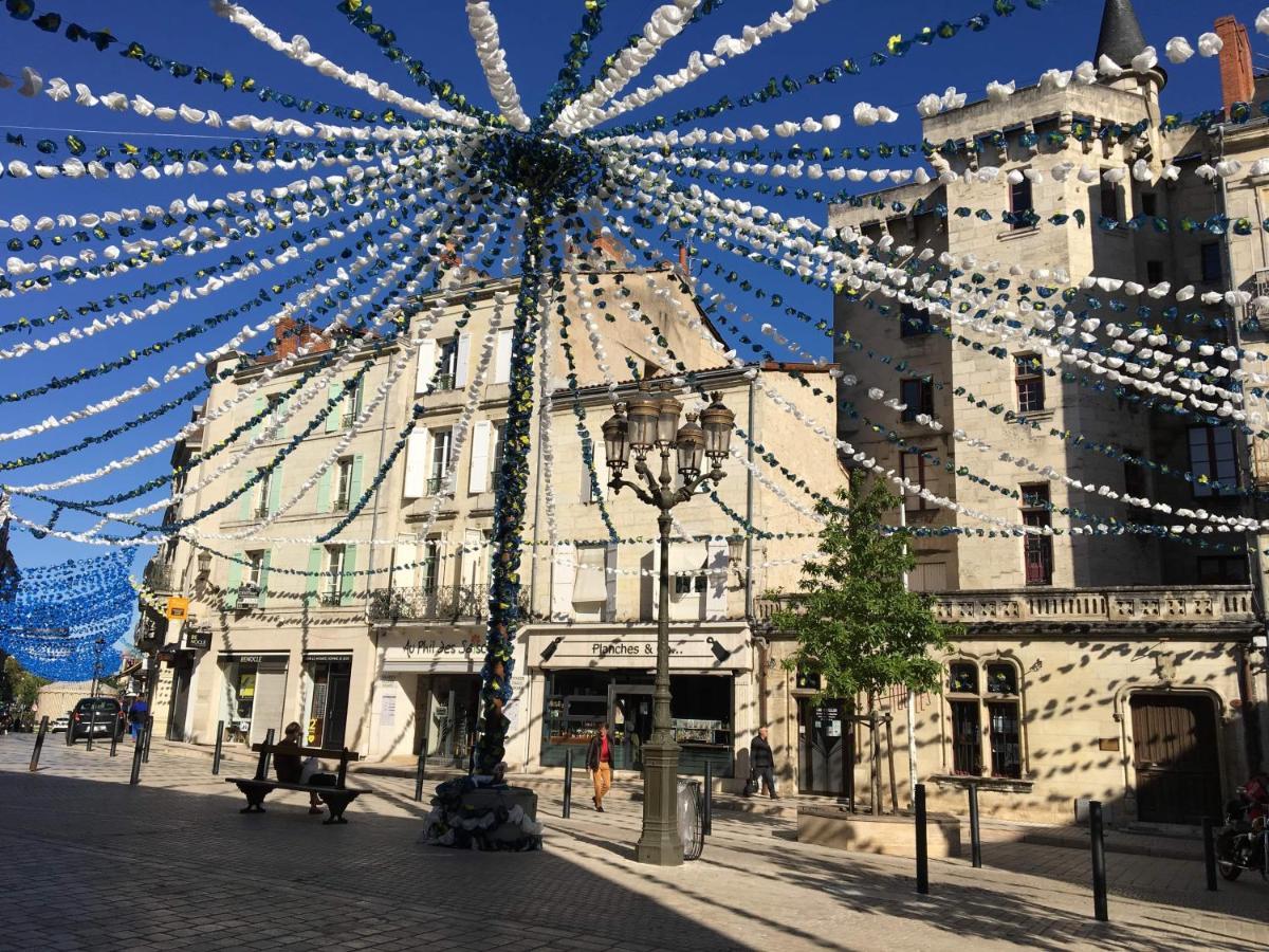 Apartamento Corps Et Graphi Périgueux Exterior foto