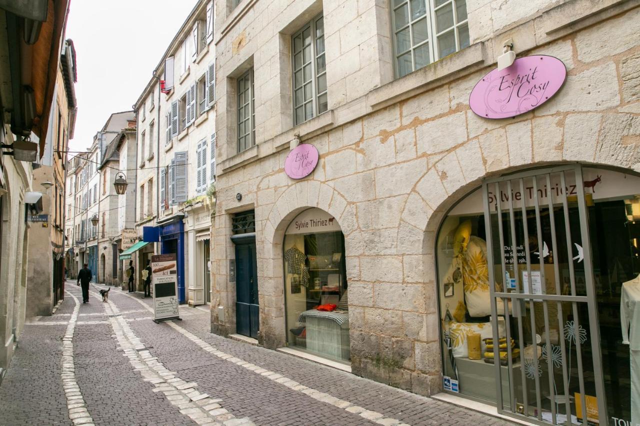 Apartamento Corps Et Graphi Périgueux Exterior foto